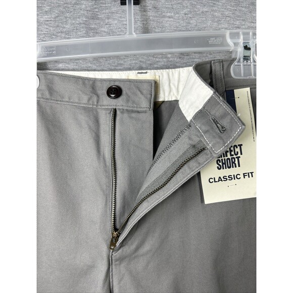 BNWT Dockers Perfect Short Classic Fit Mens 40 Gray 10" Inseam Security Pocket - Picture 5 of 14